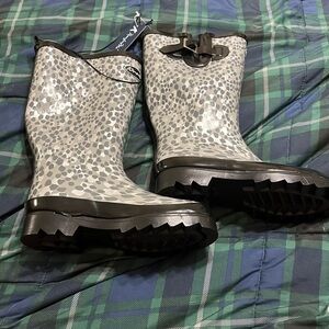 Rain Boots,Waterproof Tall rain Boots and Anti-Slipping Comfortable Insole sz 6